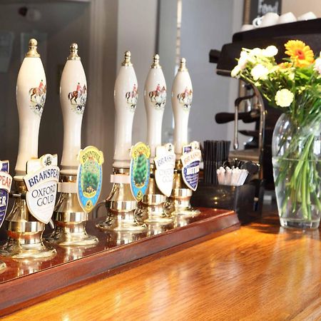 Flower Pot Hotel Sunbury-on-Thames Екстер'єр фото