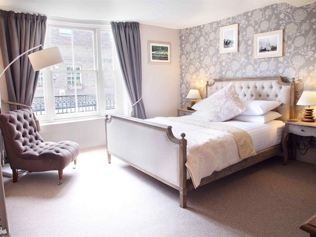 Flower Pot Hotel Sunbury-on-Thames Екстер'єр фото