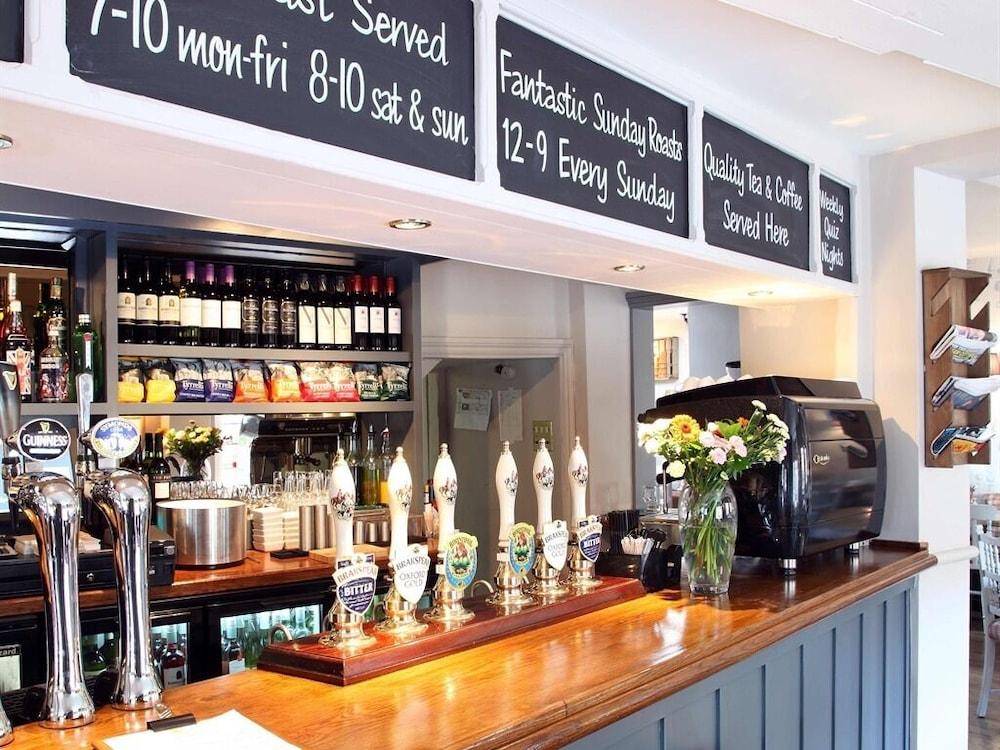 Flower Pot Hotel Sunbury-on-Thames Екстер'єр фото