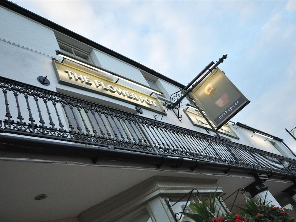 Flower Pot Hotel Sunbury-on-Thames Екстер'єр фото