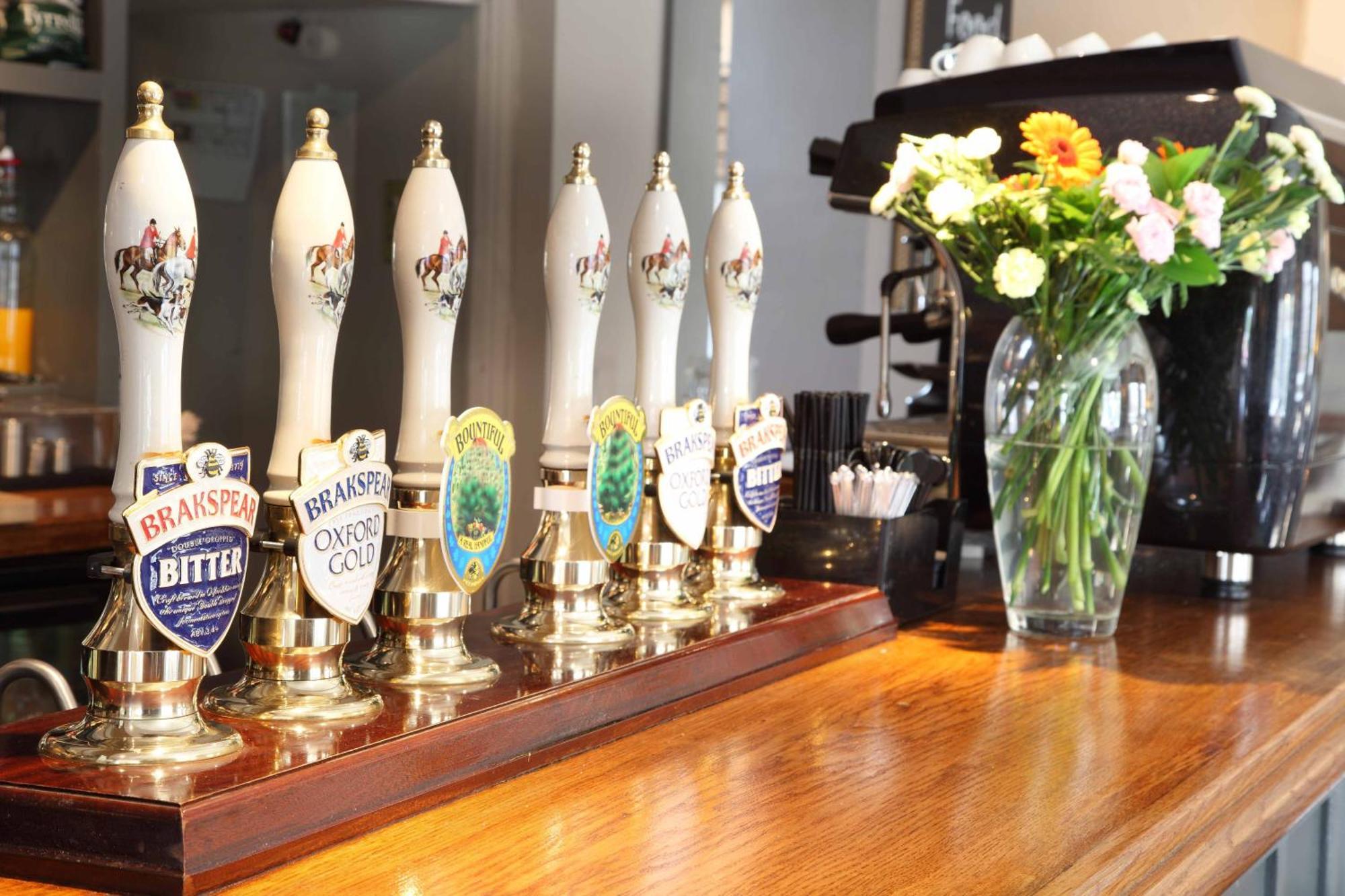 Flower Pot Hotel Sunbury-on-Thames Екстер'єр фото
