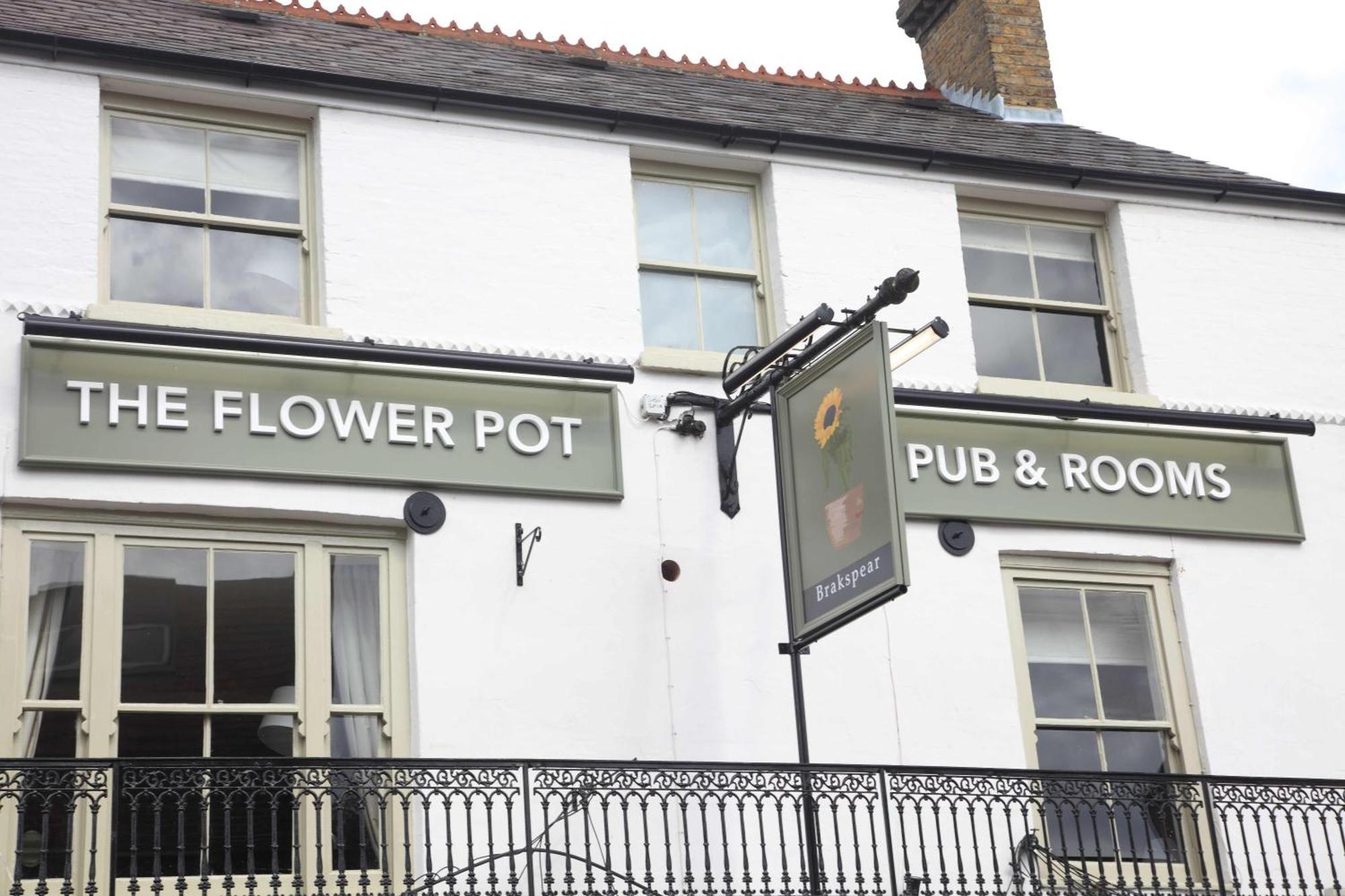 Flower Pot Hotel Sunbury-on-Thames Екстер'єр фото