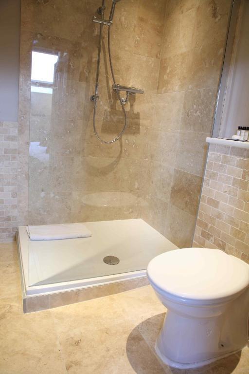 Flower Pot Hotel Sunbury-on-Thames Номер фото